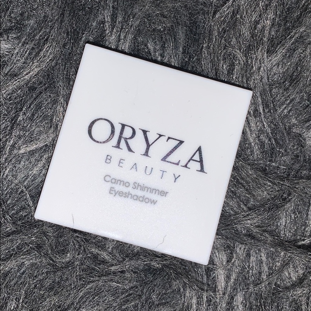 ORYZA limited edition pumpkin spice eyeshadows
